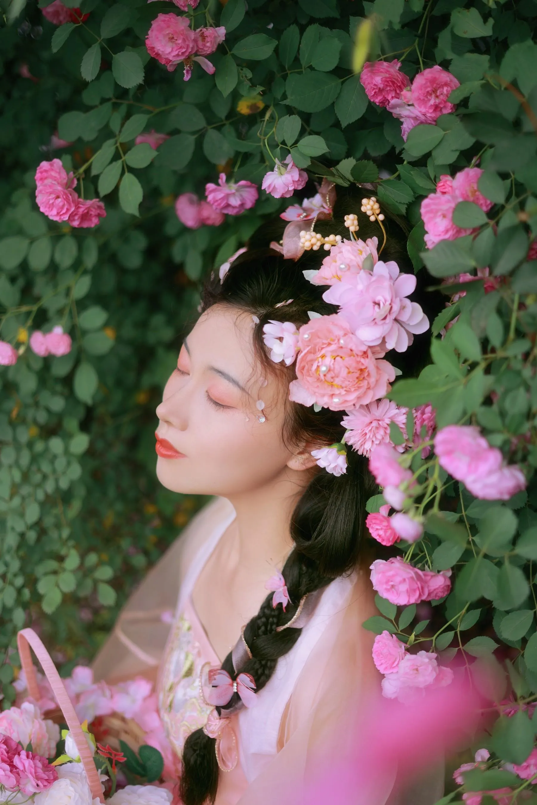 [艺图语] 2022.06.18 蔷薇花神 笑笑 [35P]插图7